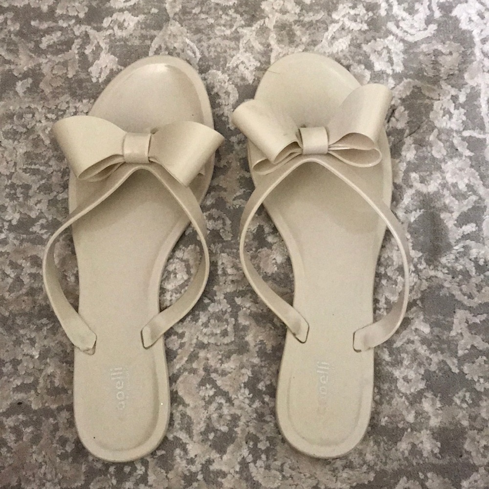 Tan bow sandals
